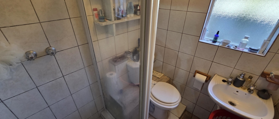 To Let 1 Bedroom Property for Rent in Morgenster Western Cape